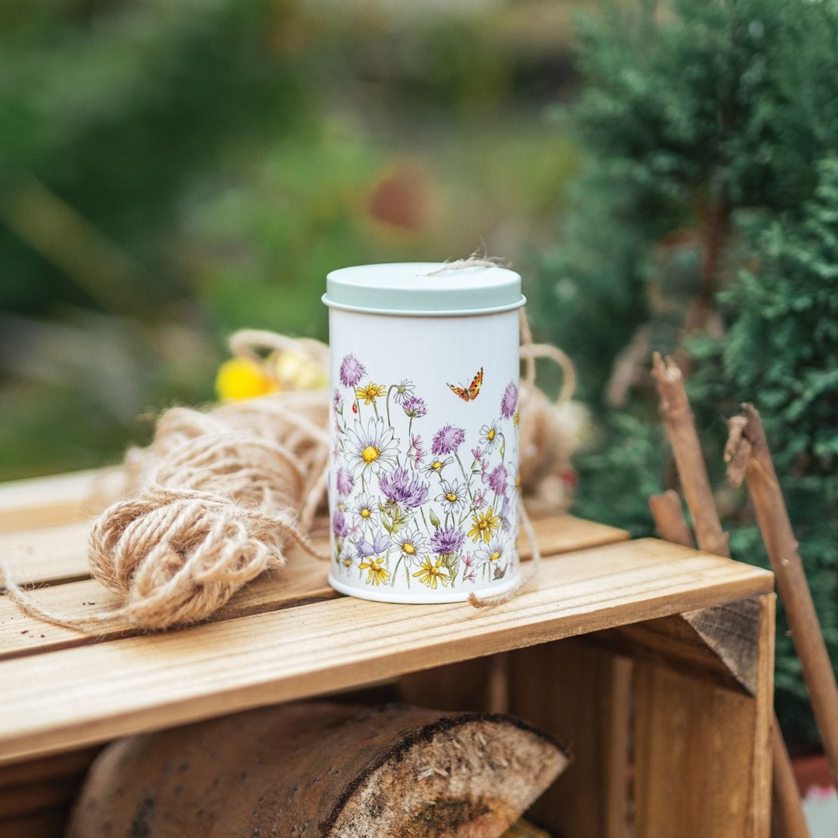 Wrendale Designs Garden Accessories Floral Bee Design Gardening String Storage Tin